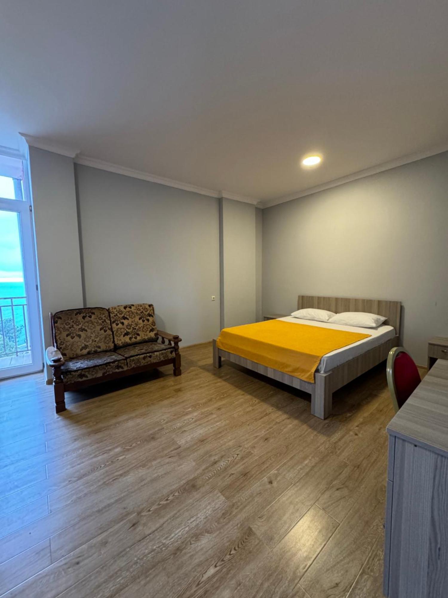 Colibri Apartment Batumi Exterior foto