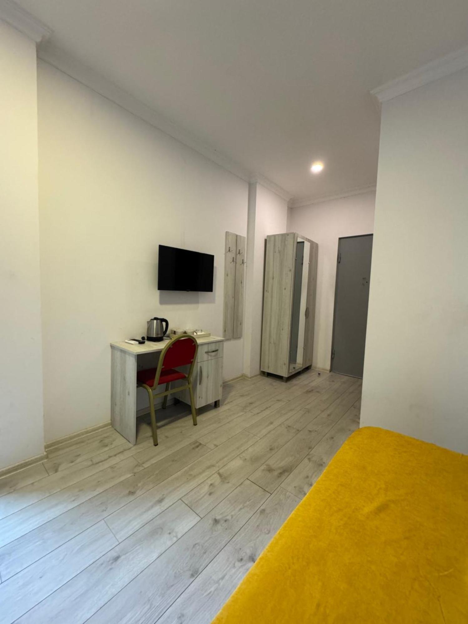 Colibri Apartment Batumi Exterior foto