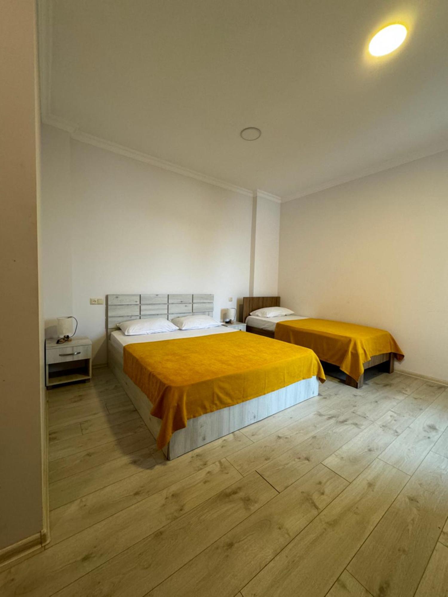Colibri Apartment Batumi Exterior foto