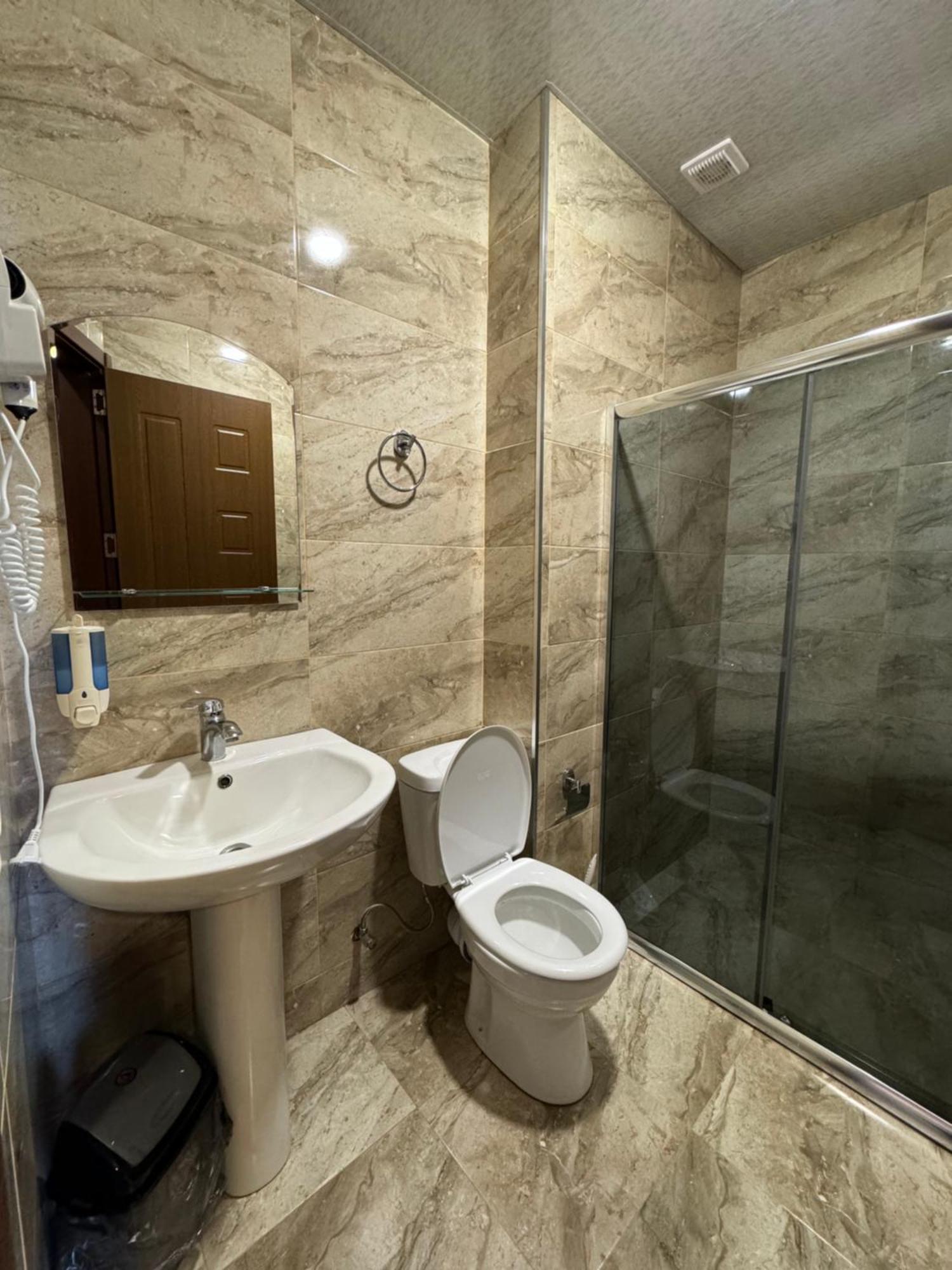 Colibri Apartment Batumi Exterior foto