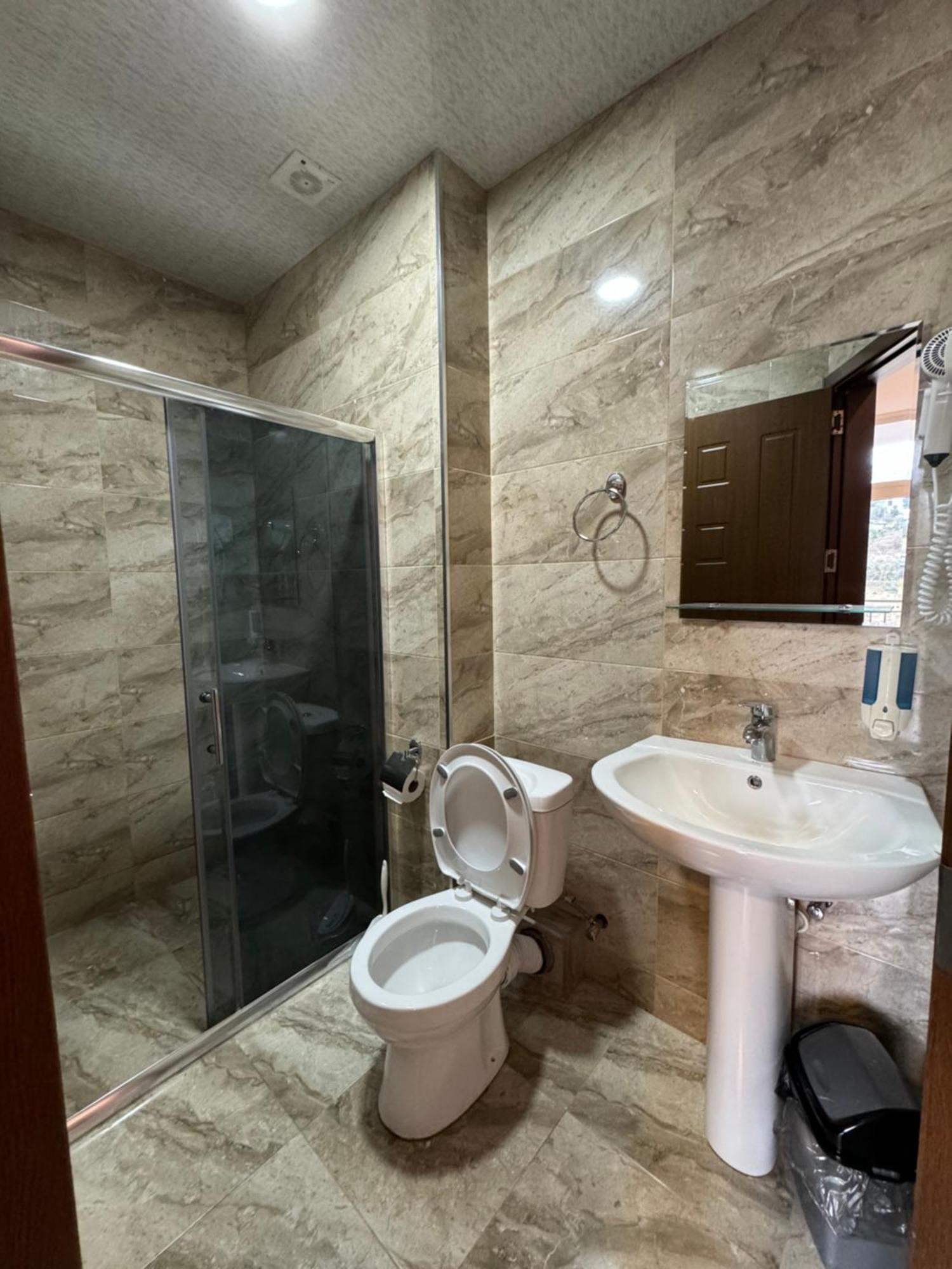 Colibri Apartment Batumi Exterior foto