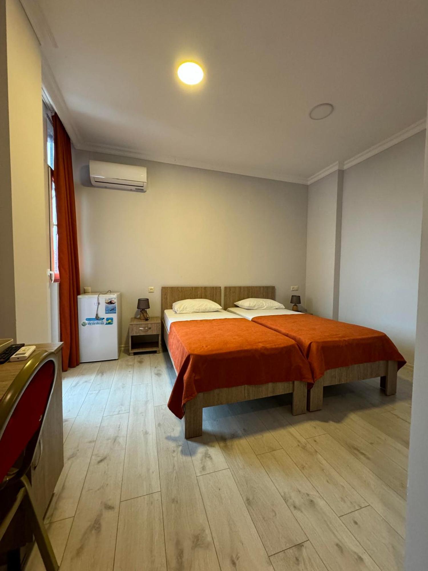 Colibri Apartment Batumi Exterior foto