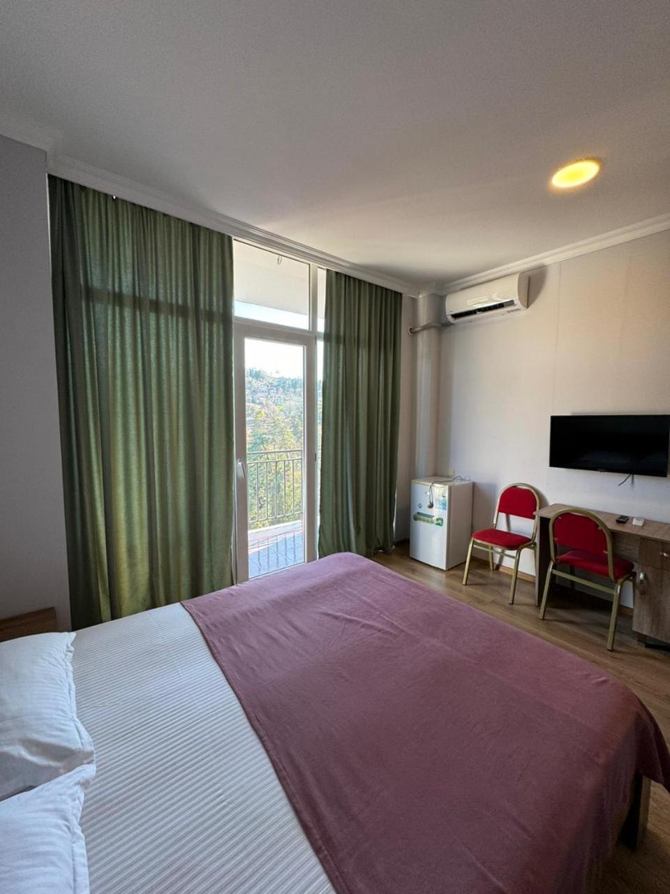 Colibri Apartment Batumi Exterior foto