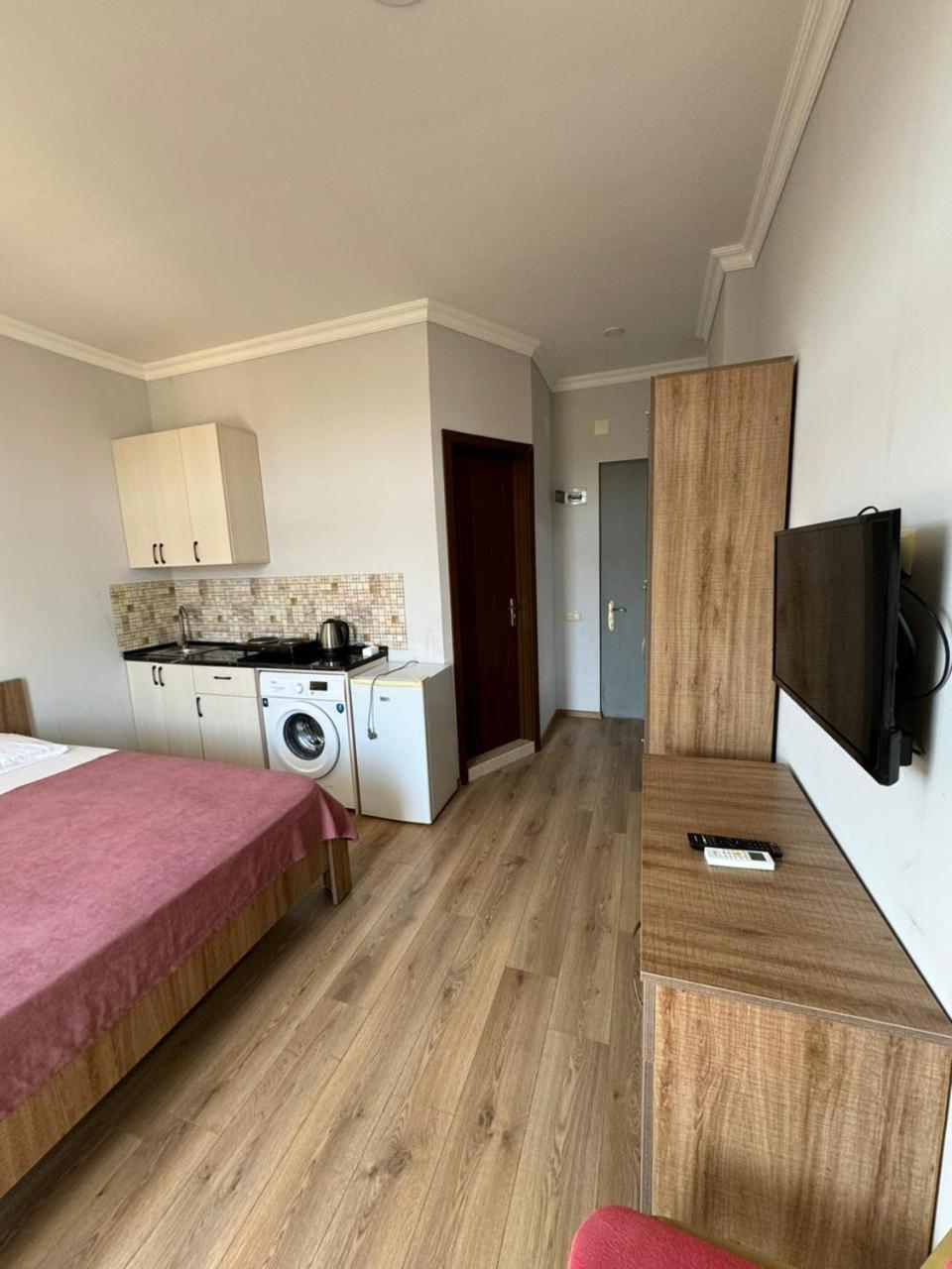 Colibri Apartment Batumi Exterior foto
